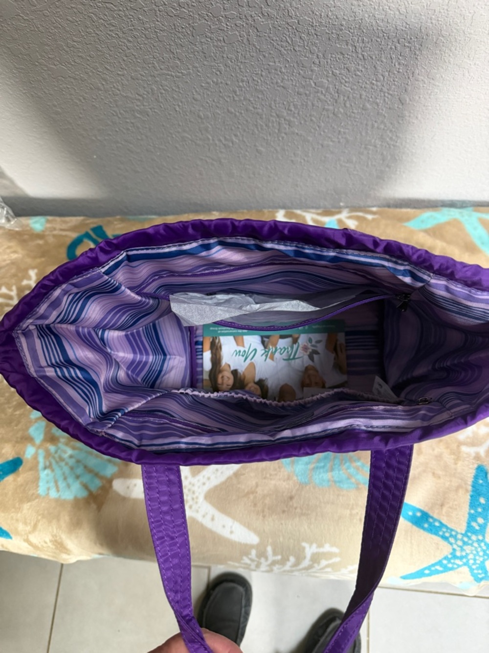 Lug DITTY XL Tote Bag~Grape Purple~NEW in packaging~Lightweight Everyday Carry - Picture 7 of 11
